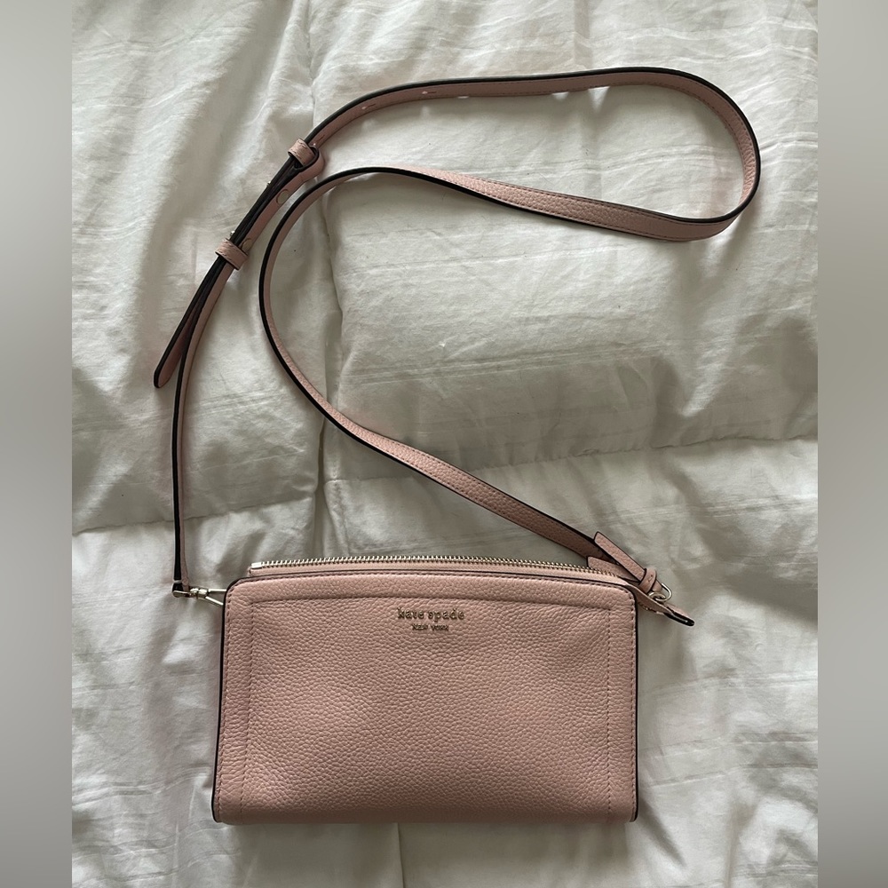 Adorable Kate Spade Crossbody